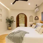 3Min Walk To The Beach, Night Market, Restaurant, Humble House 2