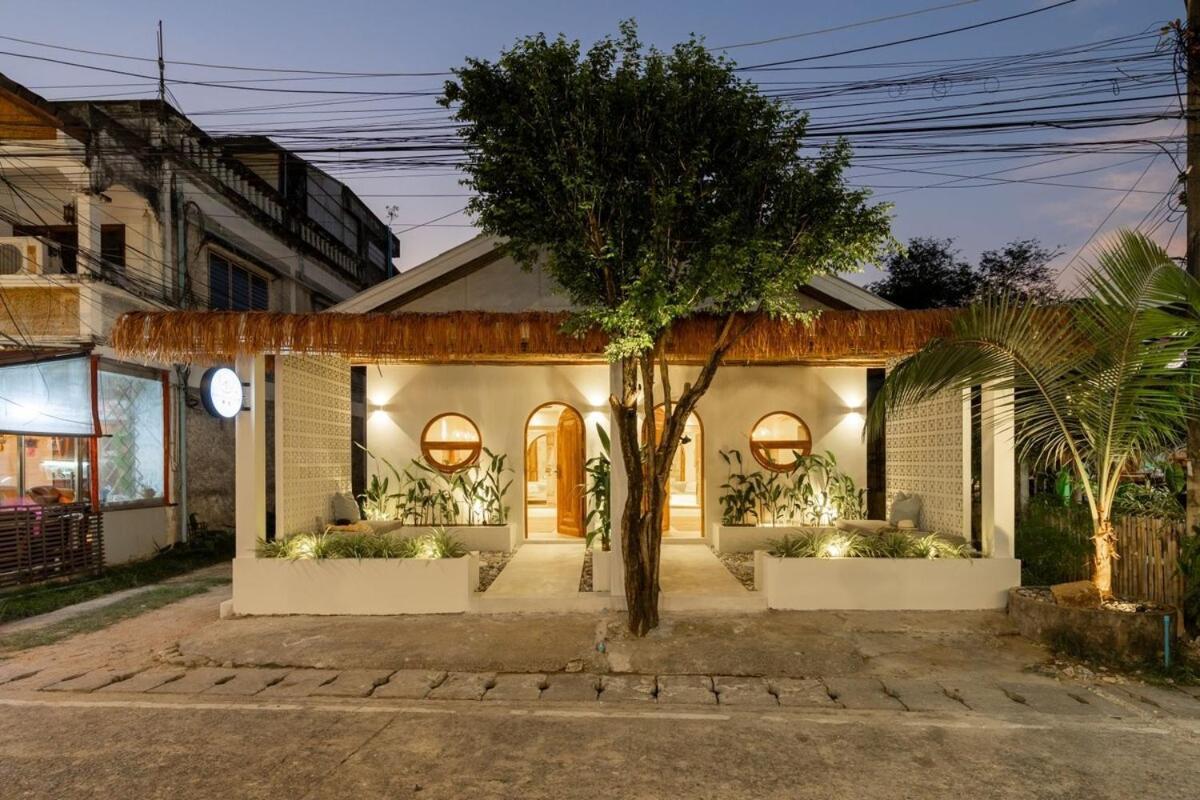 3min Walk To The Beach, Night Market, Restaurant, Humble House 2 Ferienhaus *